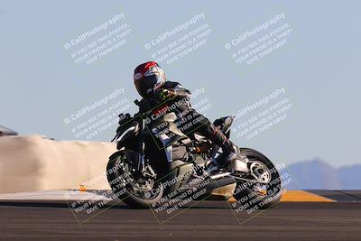 media/Nov-06-2023-Moto Forza (Mon) [[ce023d0744]]/3-Intermediate Group/Session 5 (Turn 9)/